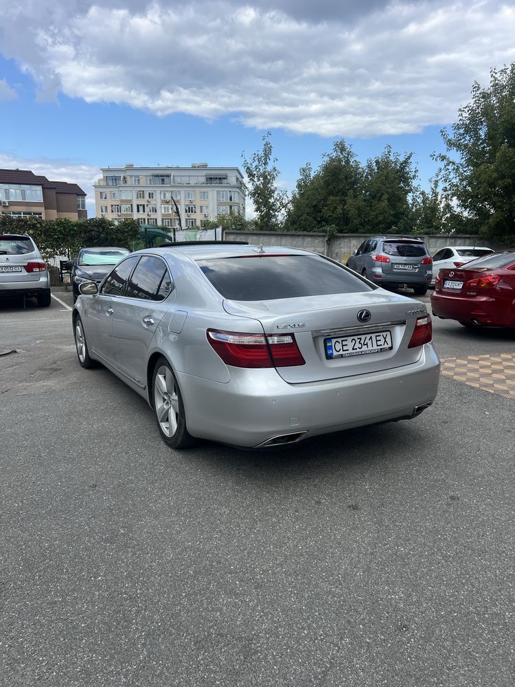 LEXUS LS600Hybrid Long