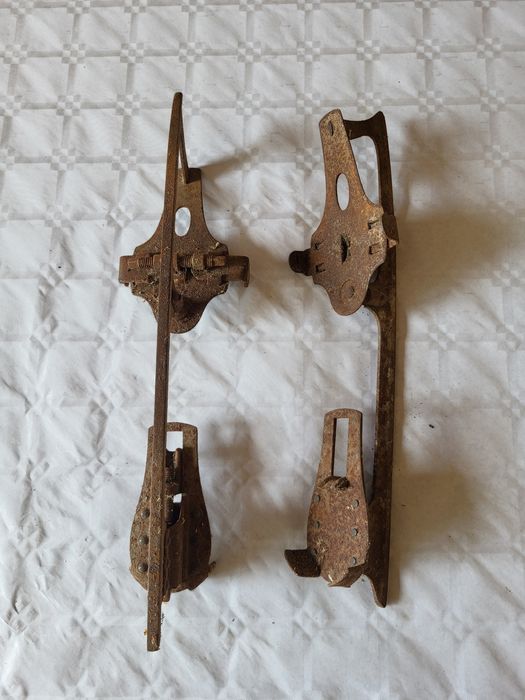 Łyżwy stare, zabytek