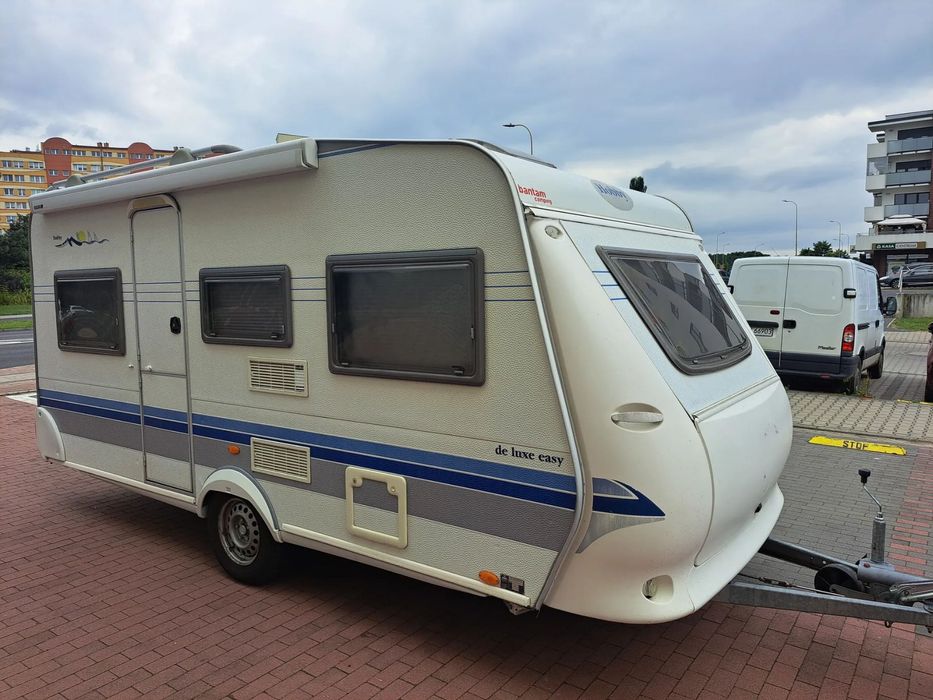 Hobby 450 de luxe  Hobby 450 De Luxe- DMC 1200 ,  długość 5m , pokrowiec na zimę