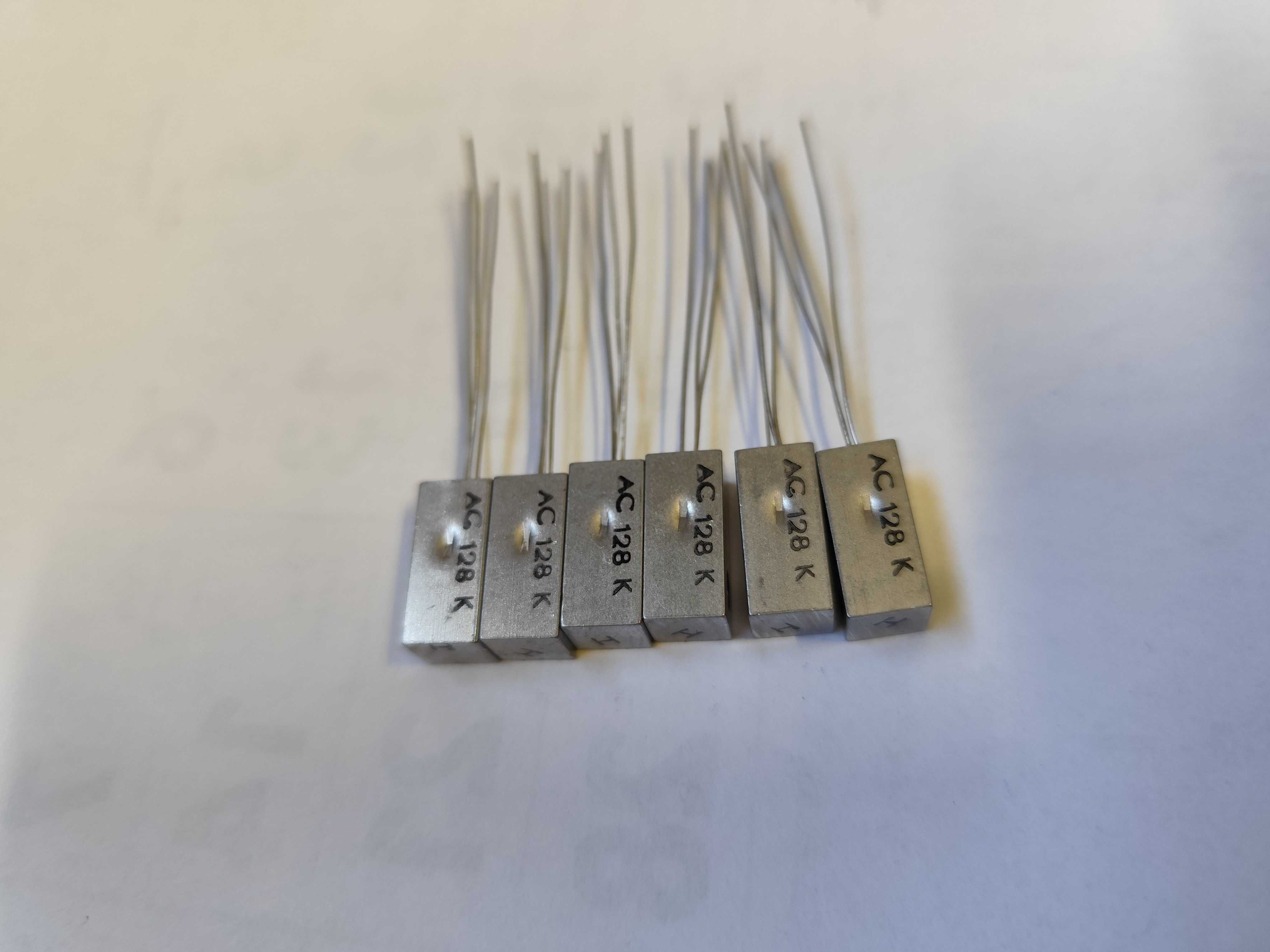 Tranzystor AC128K