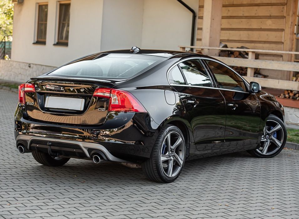 Volvo~S60~Lift~2.0D~R-Design~Ledy~Navi~Pół Skóry~  Parktronik~Full