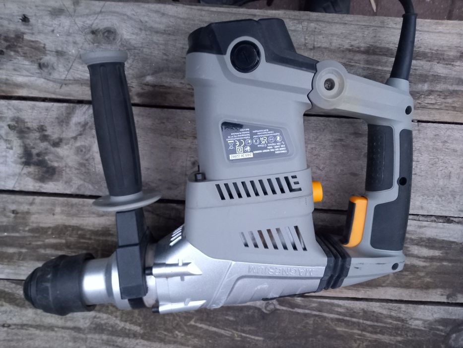 Rezerwacja Młotowiertarka Titan TTB653SDS 1500W SDS plus