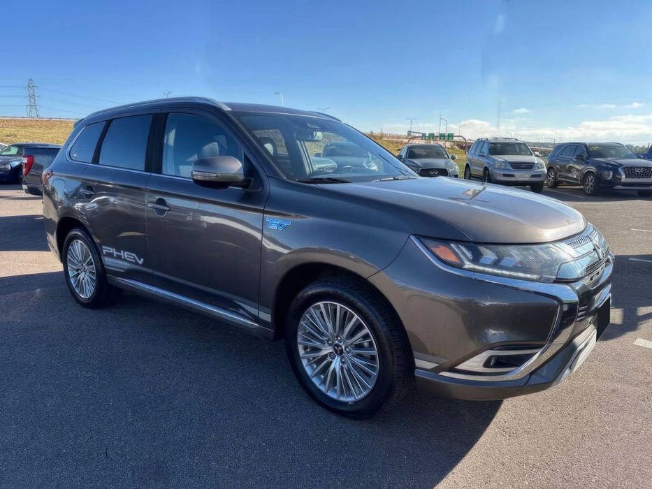 Mitsubishi Outlander PHEV GT      2019
