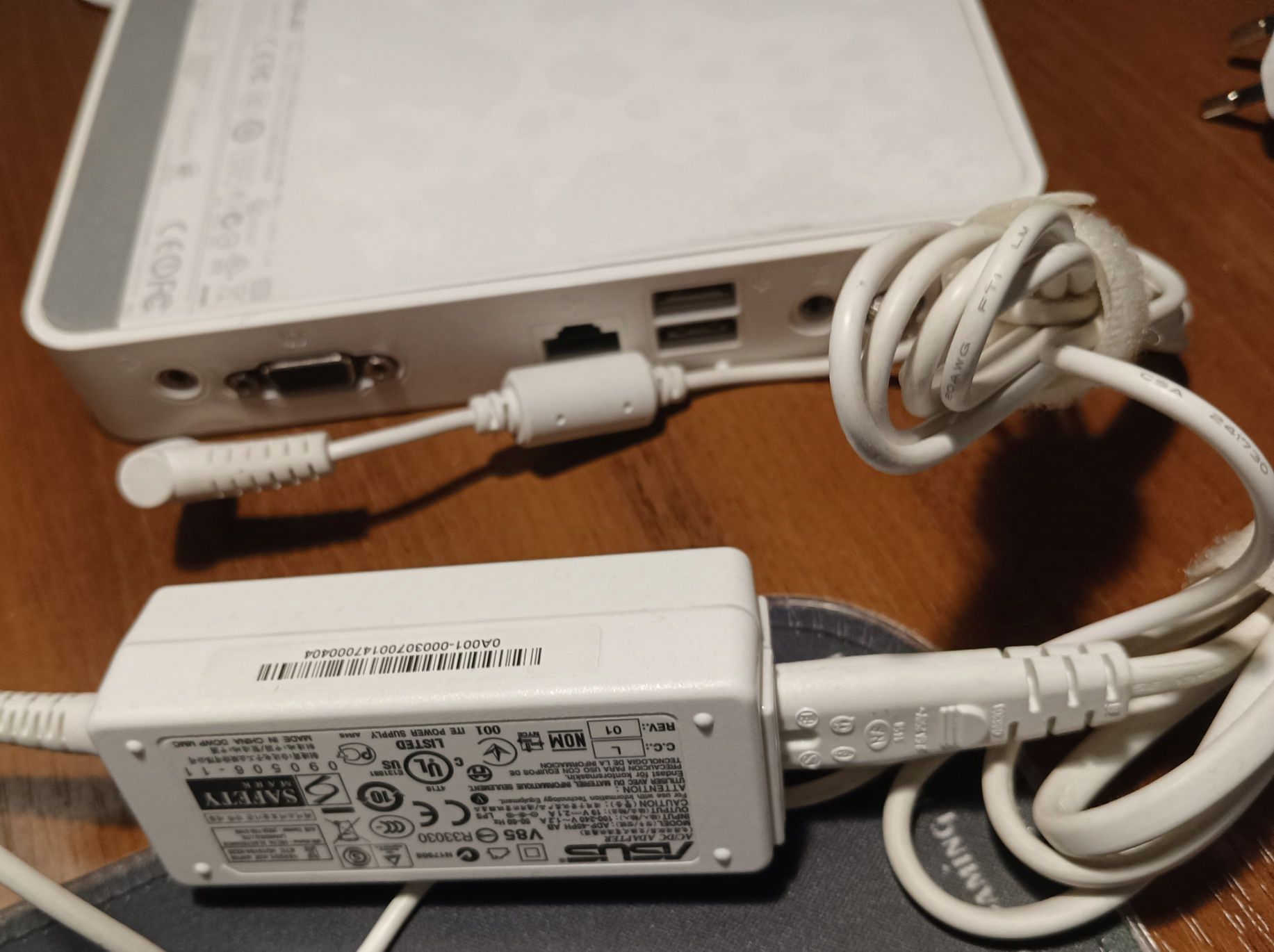 моноблок EeeBox PC EB1007 Intel Atom D410,DDR2 2GB,SSD 120 GB Kingston