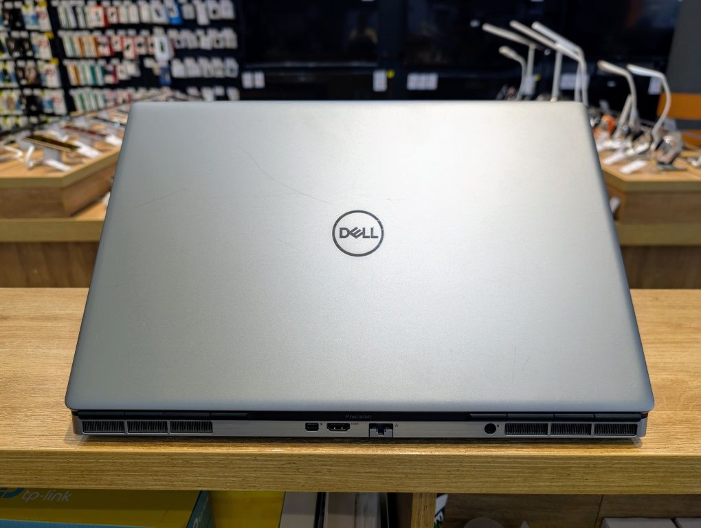 Dell precision 7750 _i7_RTX3000_32/512_ips