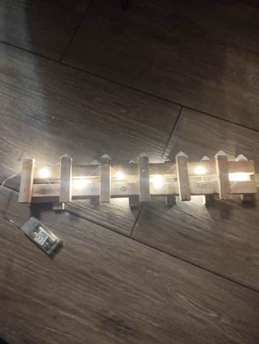 Płotek drewniany LED