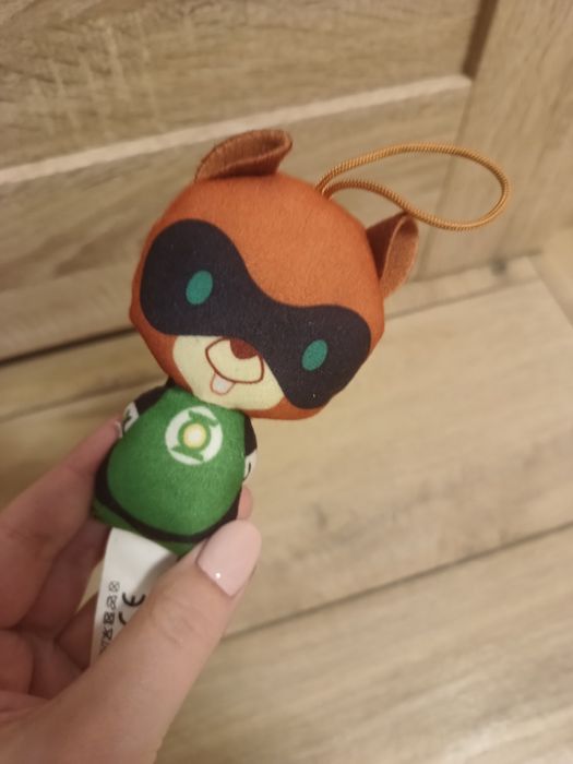 Urocza mała maskotka pluszak zawieszka wiewiór wiewiórka