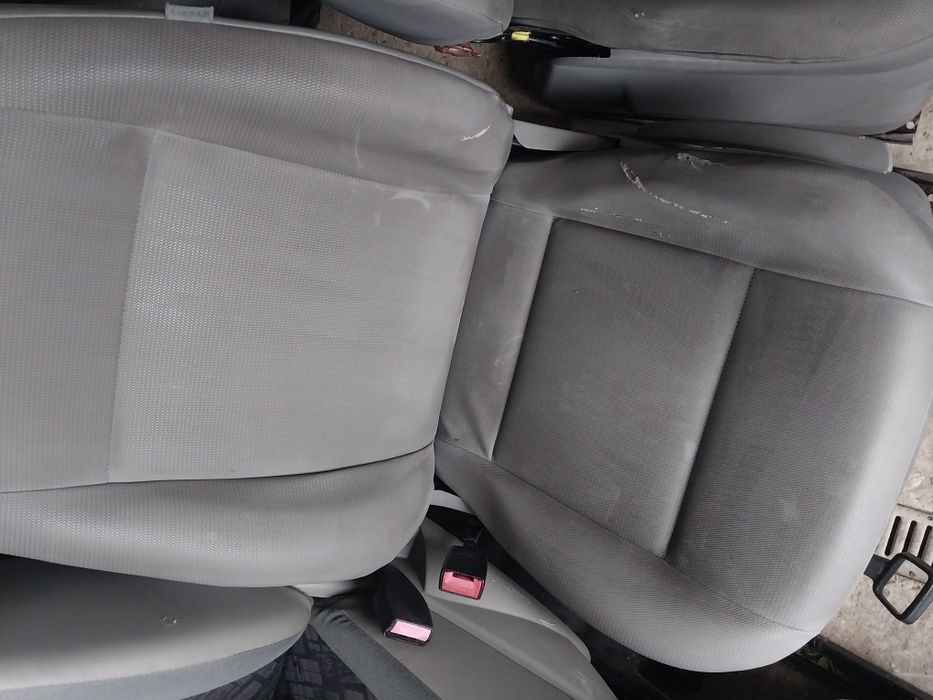 Сидіння крісла Фольцваген Caddi