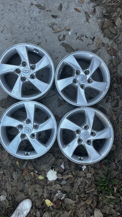 Диски на Hyundai Elantra R15