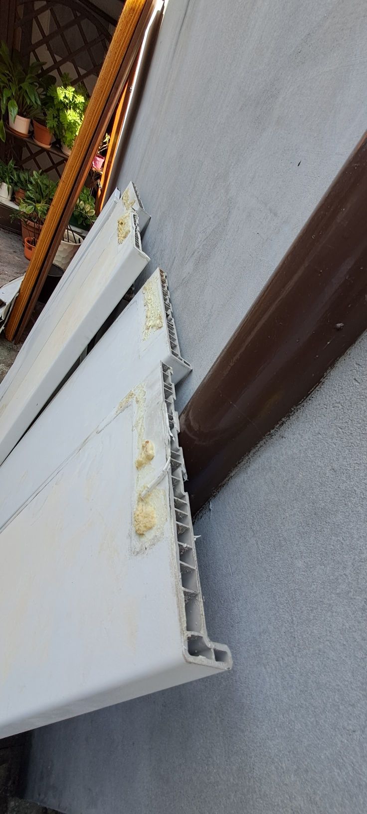 Parapety komorowy pvc bialy