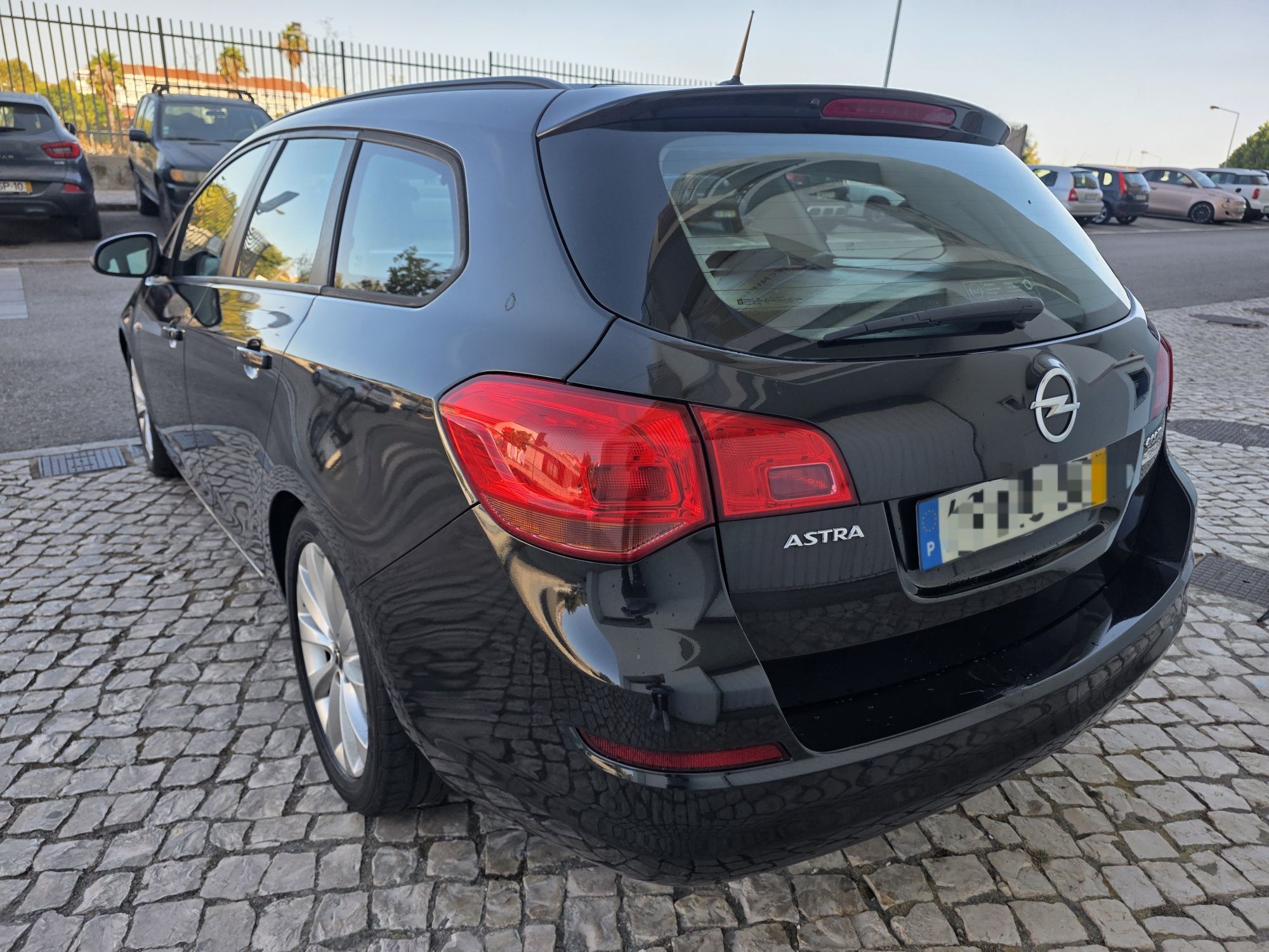 Opel Astra Sport Tourer - Diesel - Cosmo - 2012