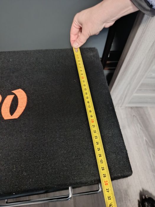 Продам сабвуфер 700 ват