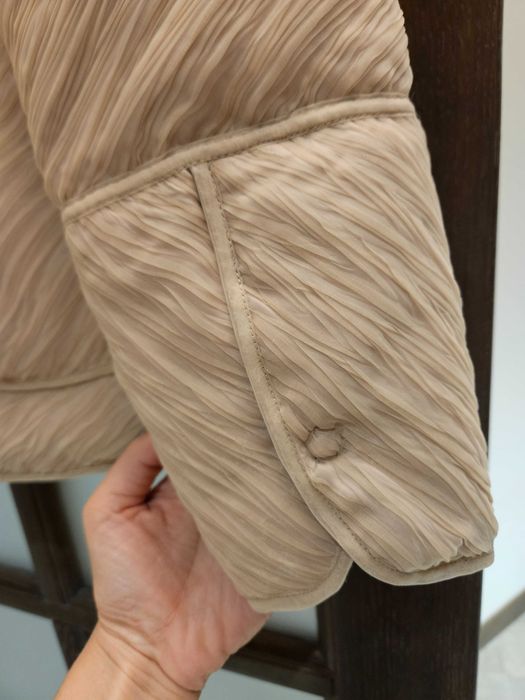 Продам жіночу курточку Ermanno Scervino streeet