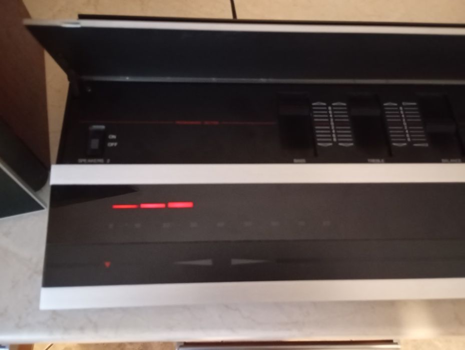 Sprzedam ładny zestaw Bang Olufsen 3000.