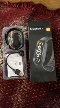 Продам smart band 7