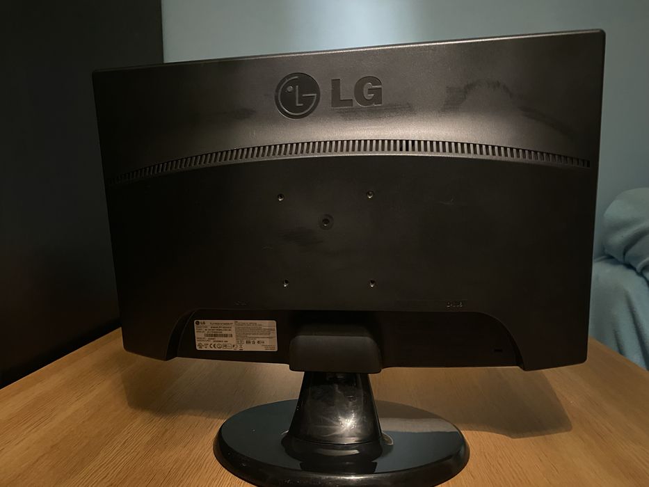 Monitor LG.