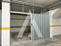 Garagem ampla à venda - Guimarães