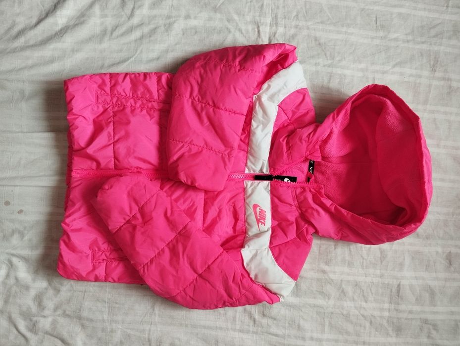 Курточка nike на 5-6 лет