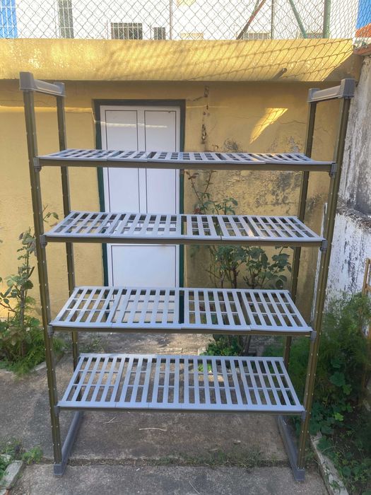 Estantes/ Racks em PVC Alta Densidade 120 x 44 x 185cm - 250Kg