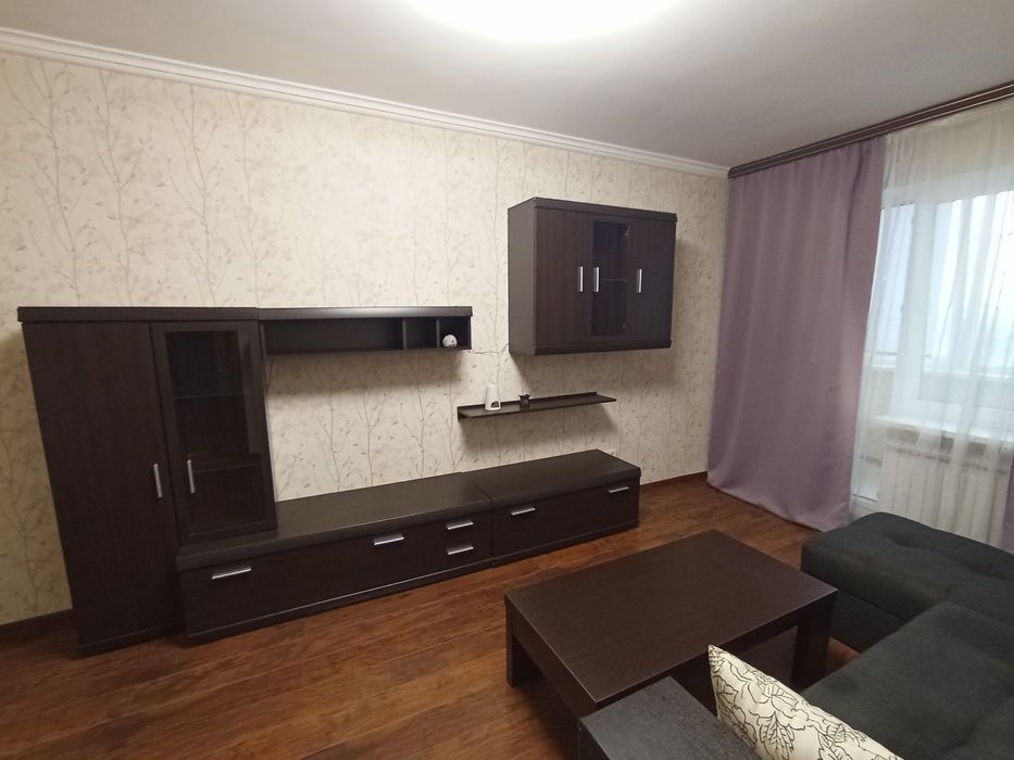 Здам в довгострокову оренду 2-х к.квартиру на Семена Палія.