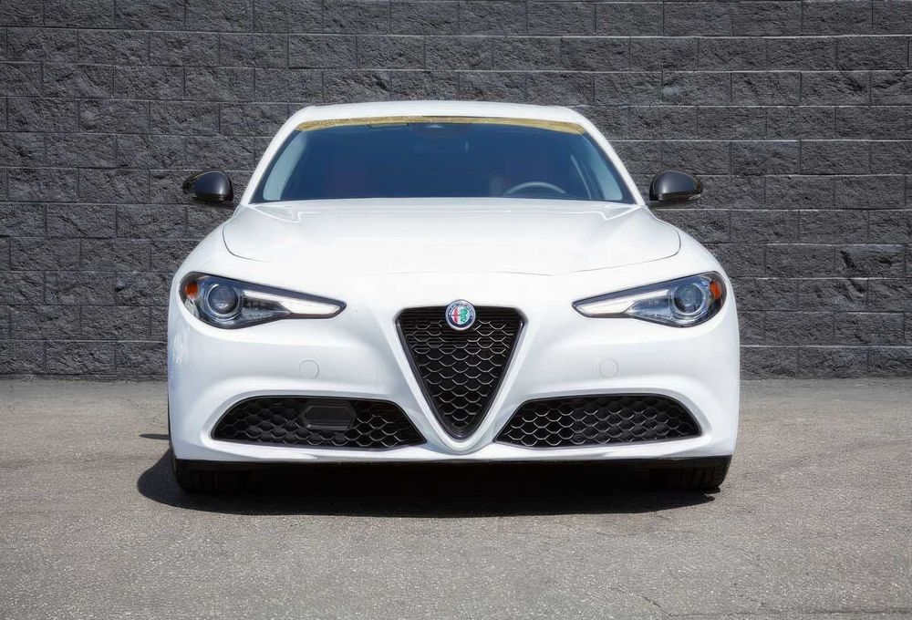 Alfa Romeo Giulia      2020