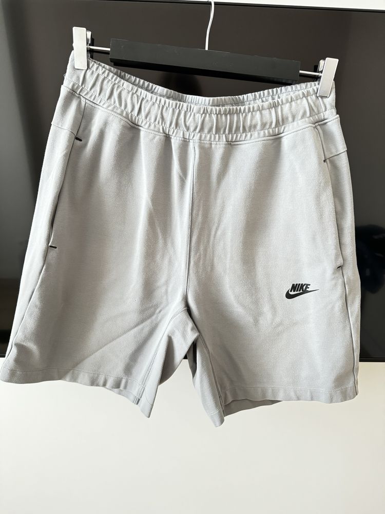 Чоловічі спортивні шорти Nike