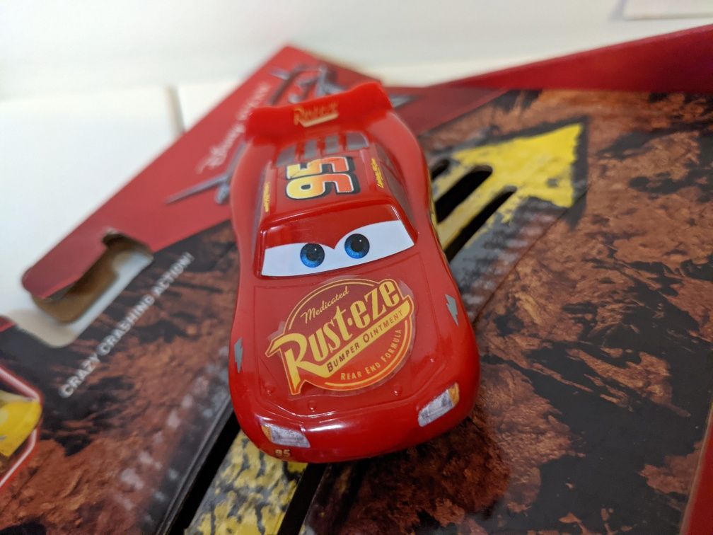 Samochód auta 3 cars disney zygzak McQueen Mattel zwariowana 8
