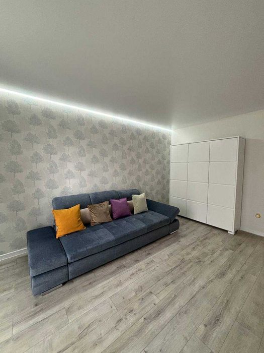 Продам 2-кімнатну з ремонтом у ЖК Park Residence