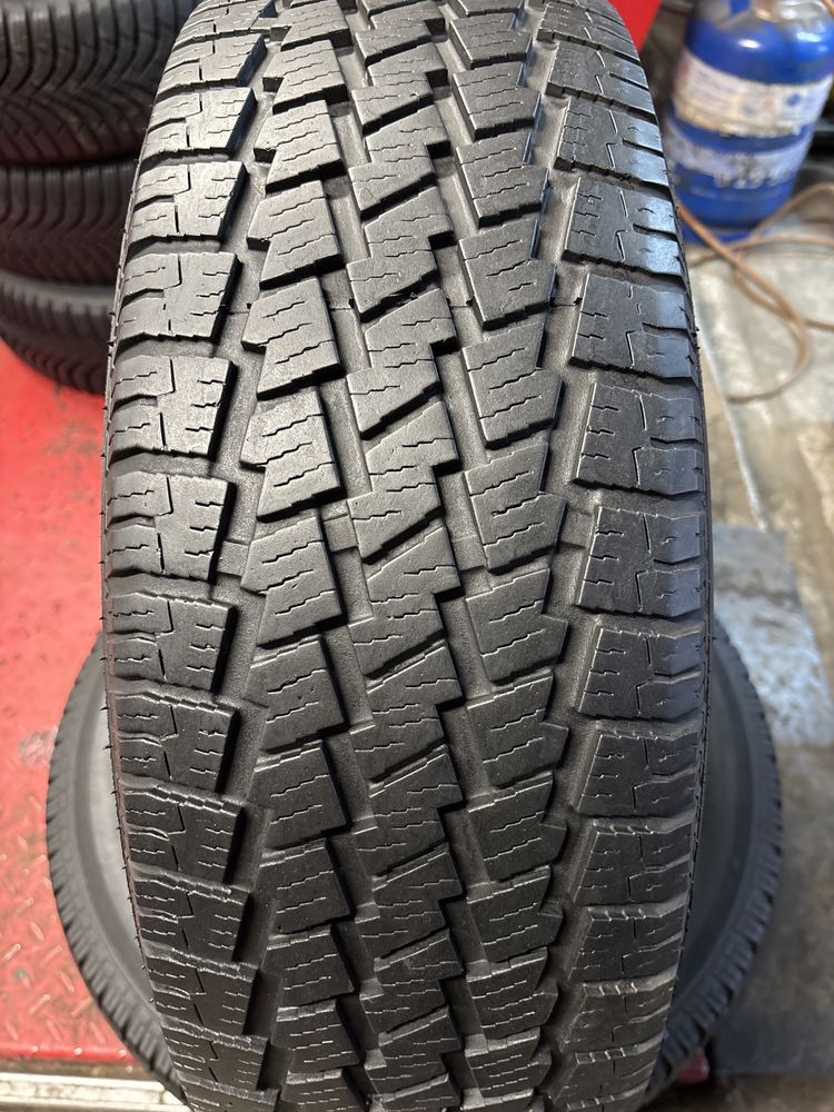 215/65R16C Maxxis 17 rok 2szt zima