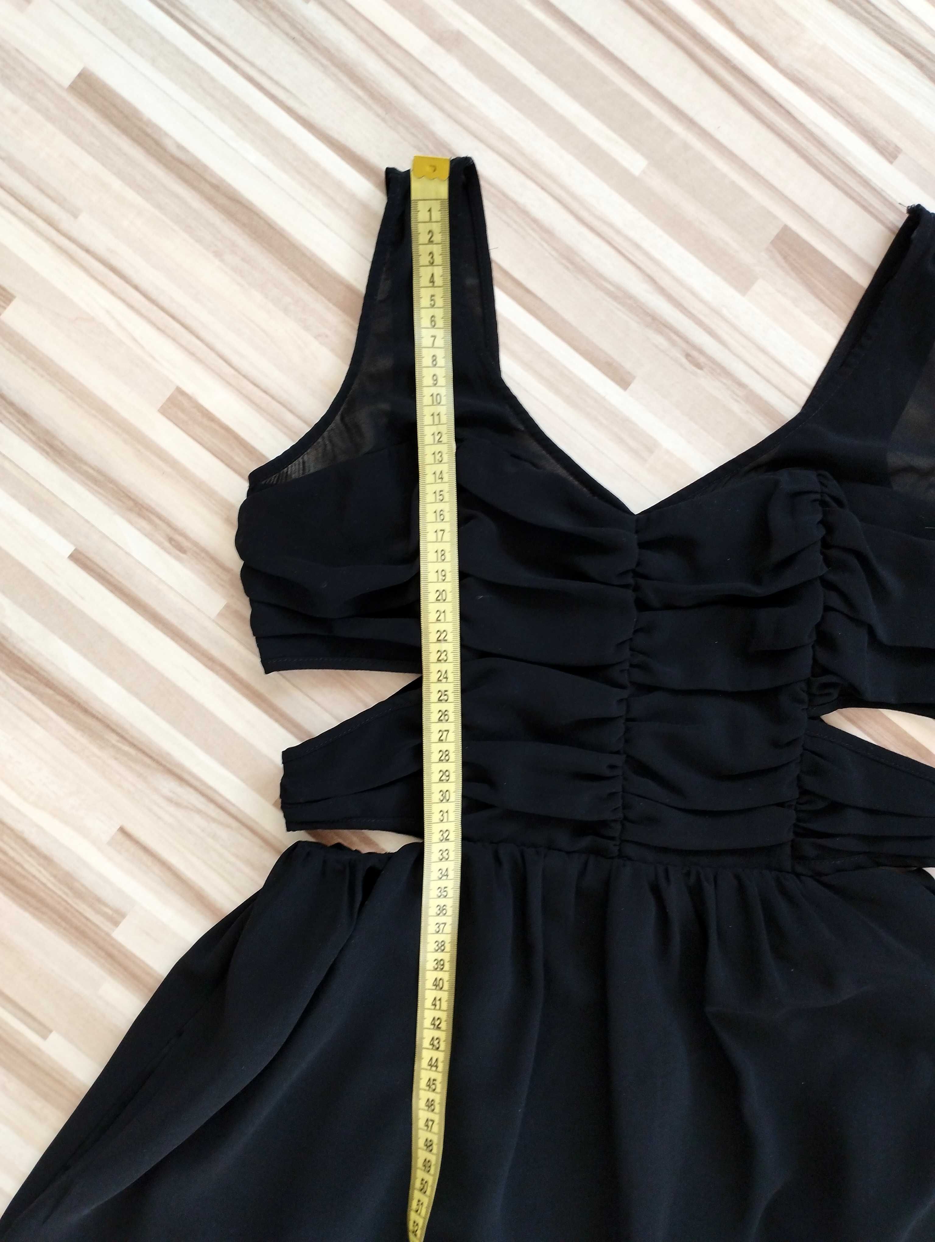 Mała czarna sukienka, szyfonowa, z wycięciami, S, Top Shop