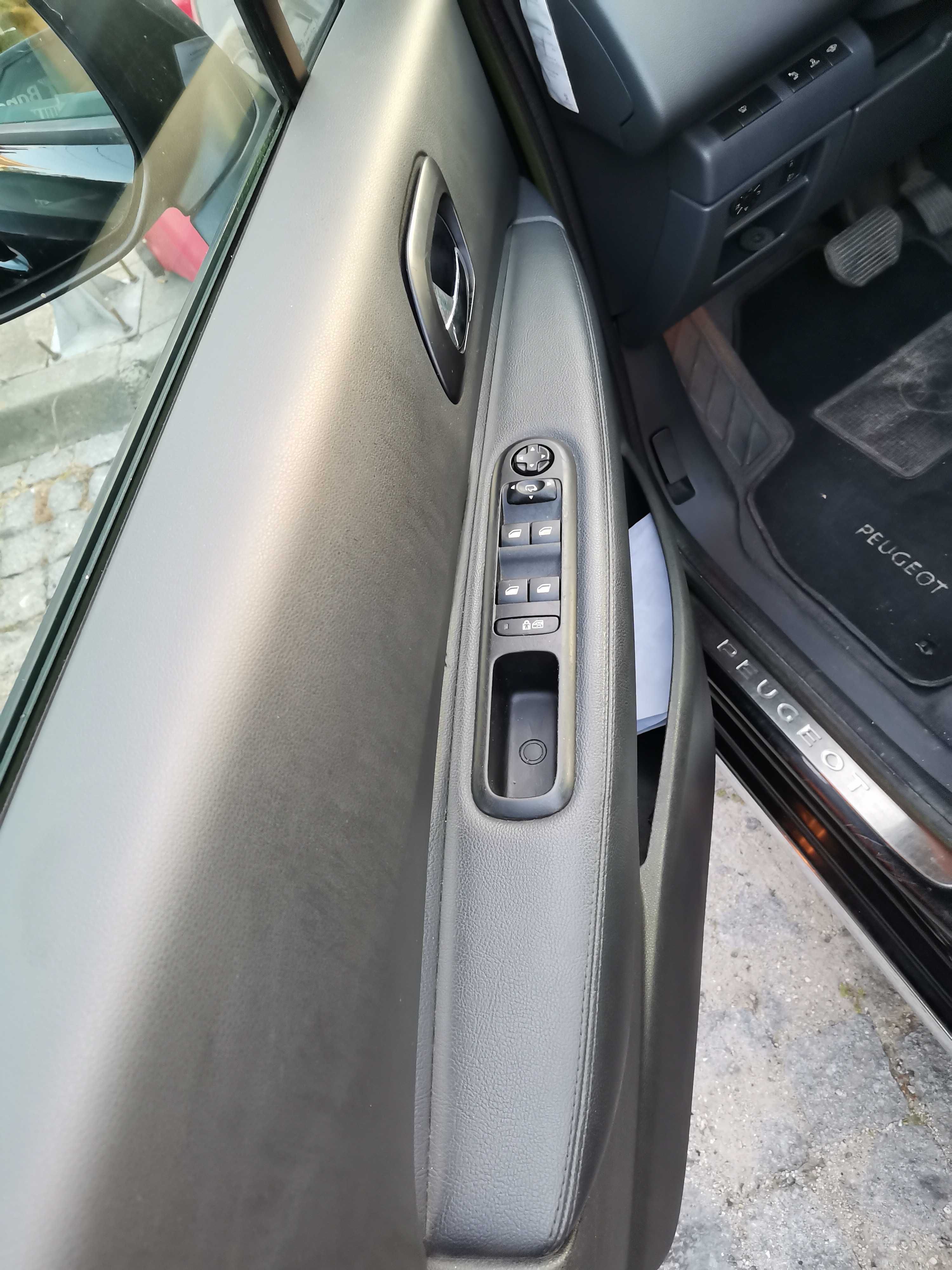 Peugeot 3008  1.6hdi 2011