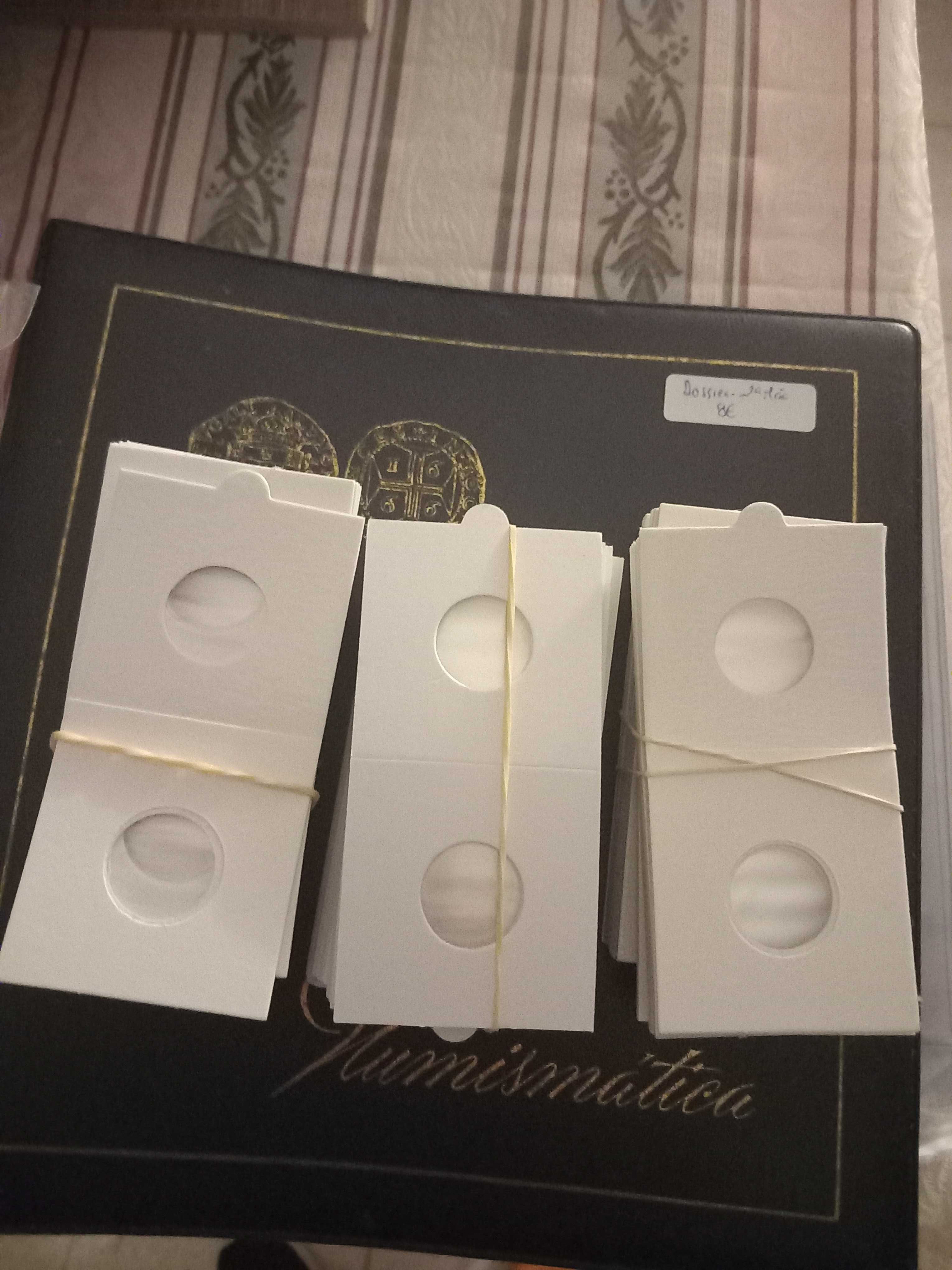 Folhas plásticas, alvéolos e album para moedas - 2a mão e novos