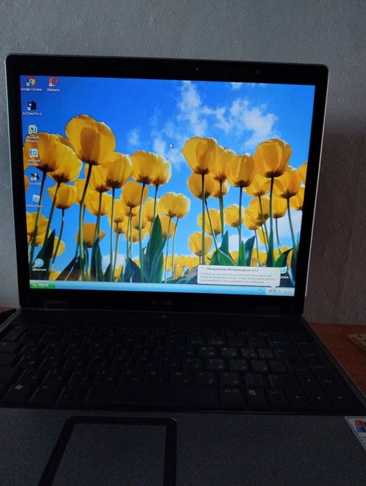 Ноутбук Асус, Asus M9A, під архівні фото