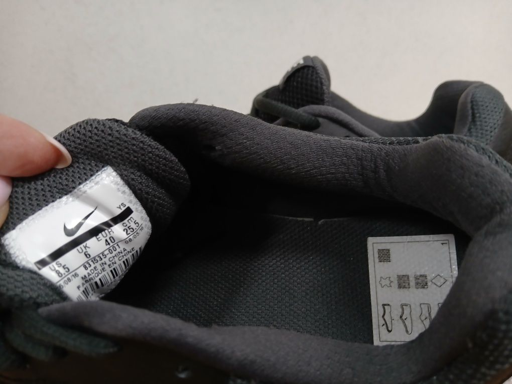 Кросівки 40-39 р 25,5 см Nike  Dart ХІІ Оригінал