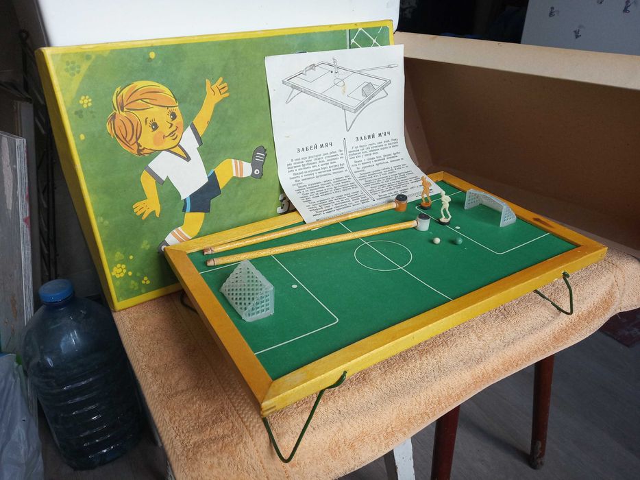 Недорого! Футбол настольный «Забей мяч» 1981г, на магнитах