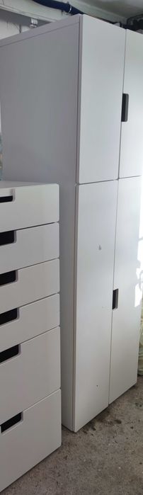 Biała szafa IKEA seria STUVA