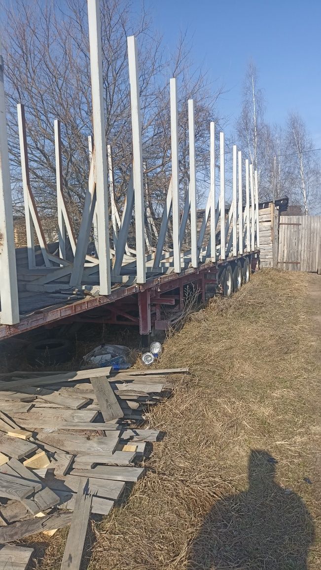 Напівпричіп лісовоз