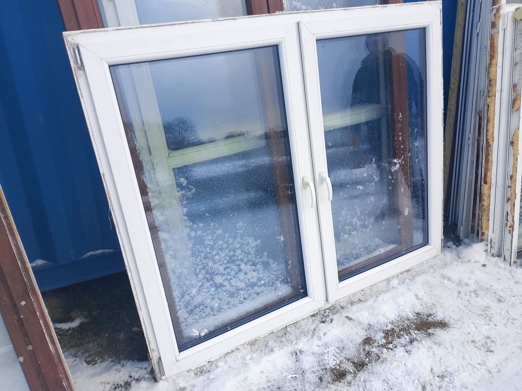 Okno 176x143 orzech plastikowe rozwierno uchylne