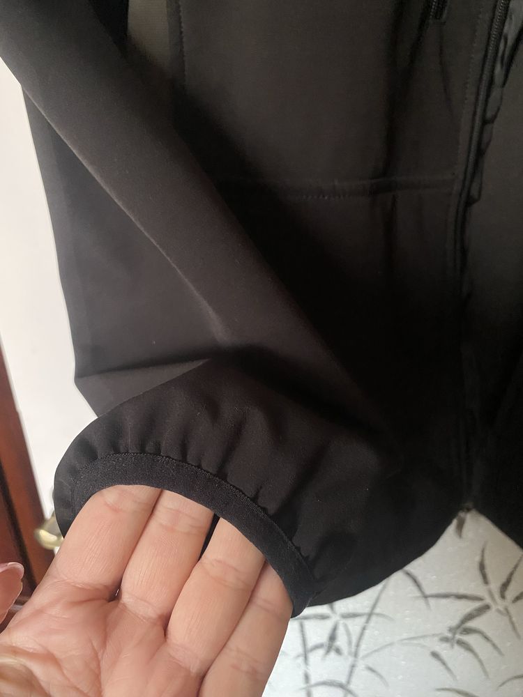 Czarna kurtka nieprzemakalna męska XL