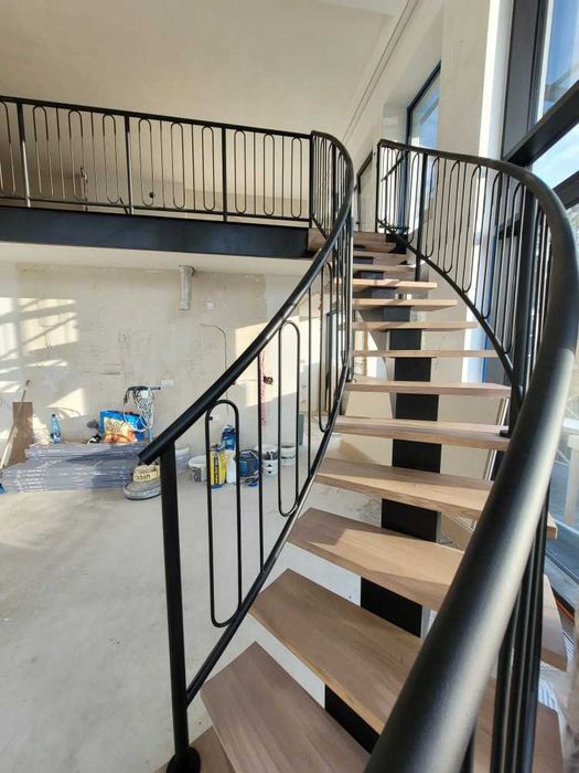 Schody metalowo drewniane z montażem Wrocław - trudno wykonywalne