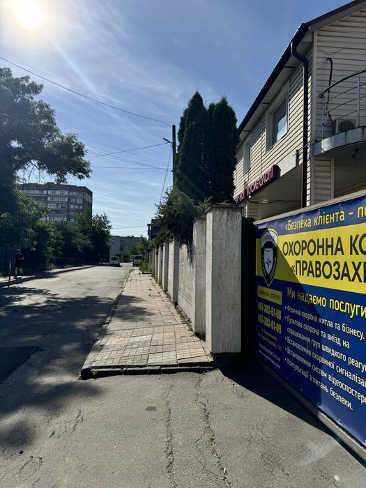 Комерційна будівля по вул.Верхній Береговій