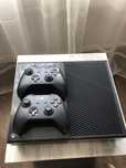 Продам Xbox one 500gb 2 джойстика (геймпади)