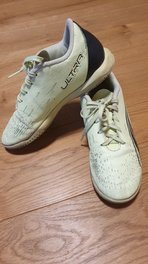 Dziecięce buty pilkarskie,  halówki Puma