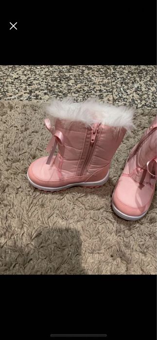 Botas menina tamanhos 25 e 27