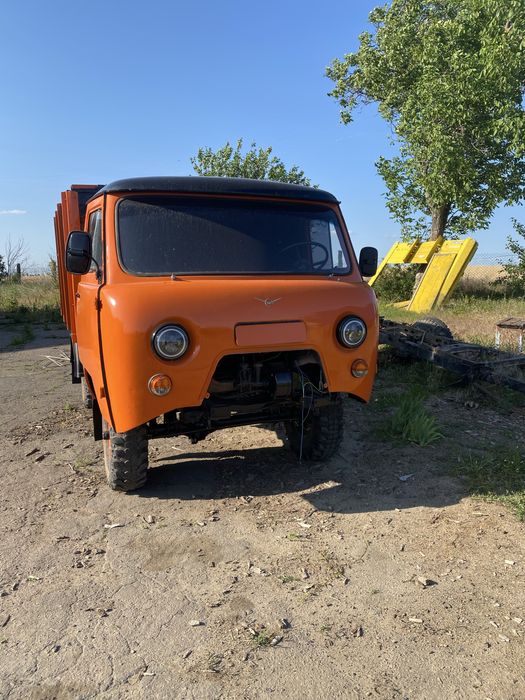 Продам УАЗ 3303 головастик