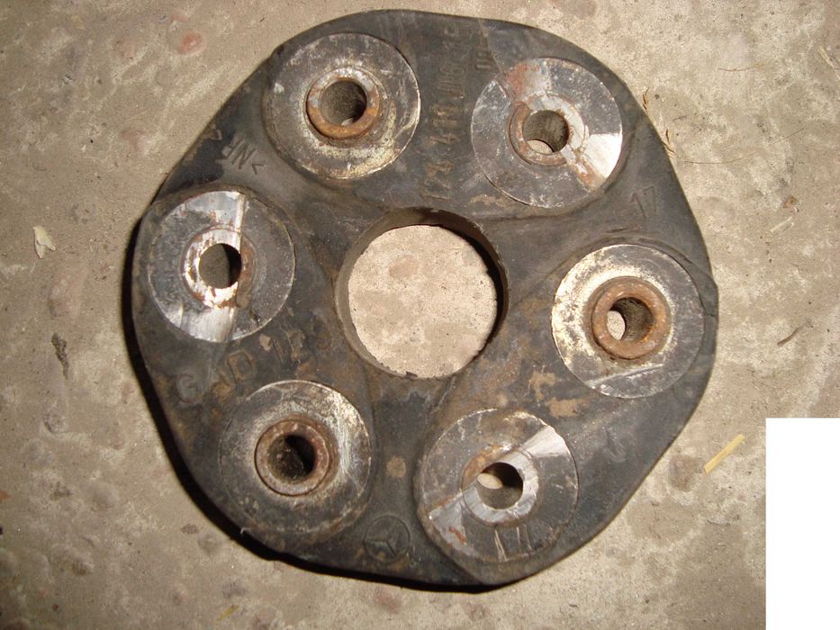 Балка Мерседес W124 задня підвіска W124 редуктор полуось