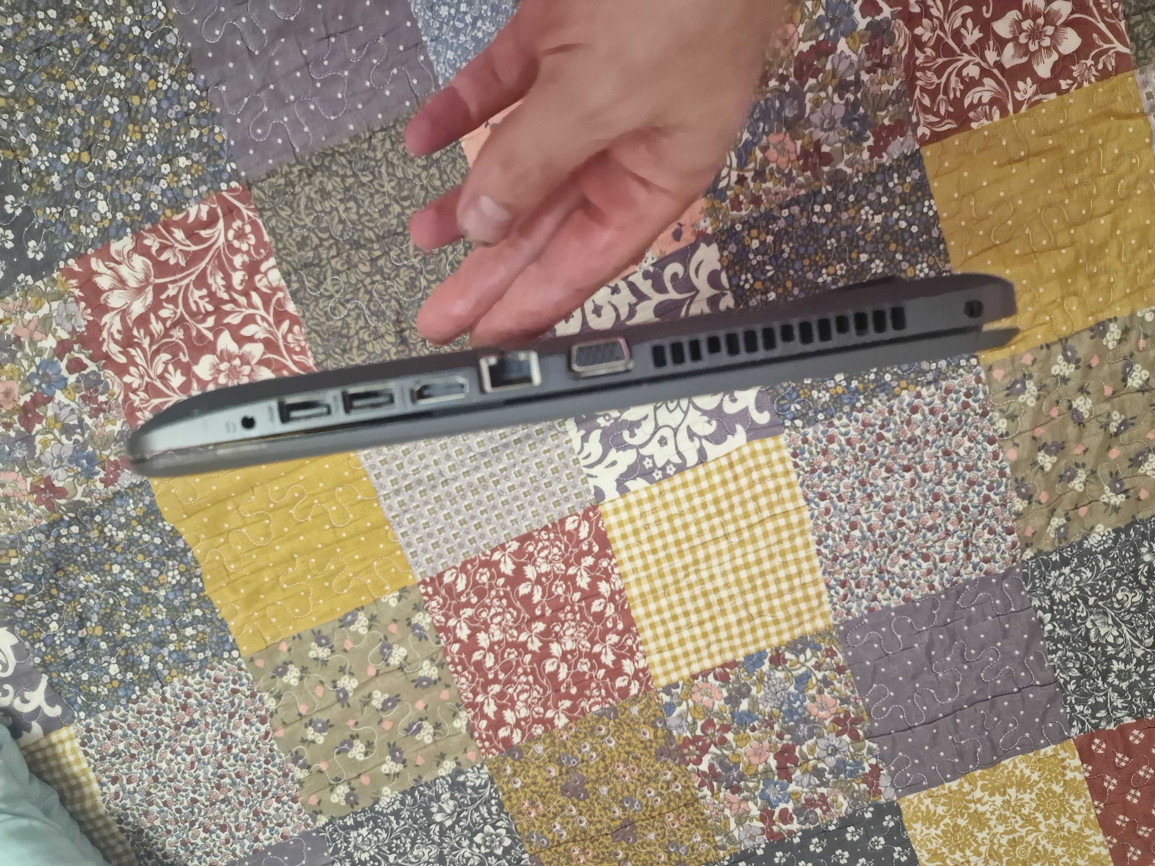 HP250G6/Full HD/Core™ i3 6006U/8DDR4/SSD256/Radeon®R5 M330 2GB