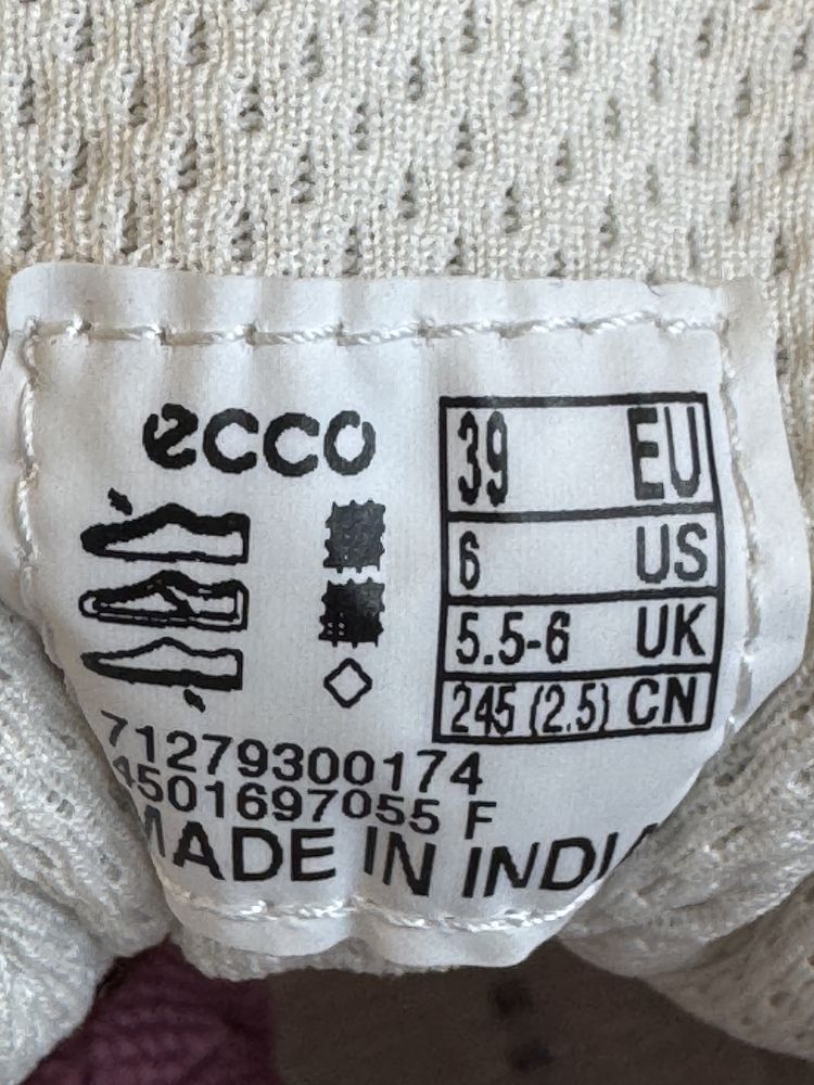 Кросівки ECCO оригінал (39)