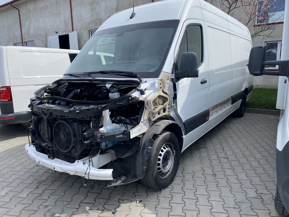 Разборка Mercedes Sprinter 907 910 Кузов Бочина Четверть Двері