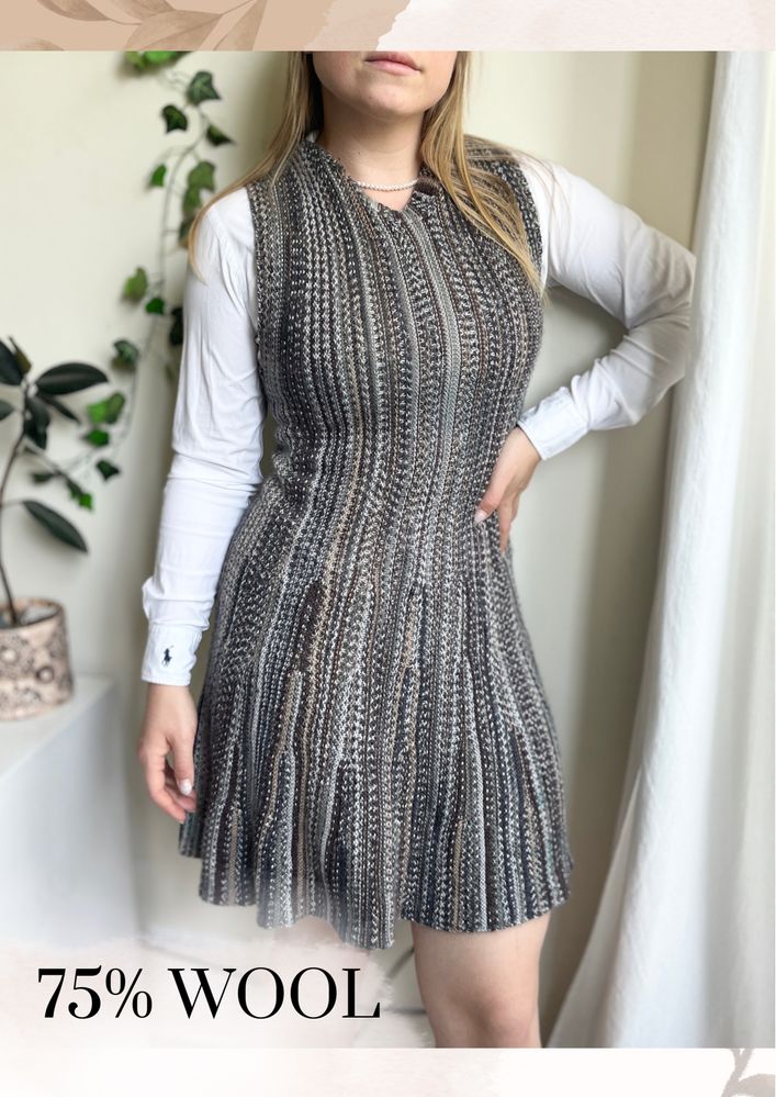 Wełniana sukienka na ramiączkach przed kolano tunika sweater shop s